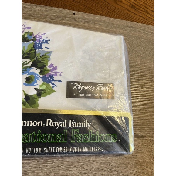 Royal Family Cannon Vtg Floral Twin Fitted Sheet Regency Rose Blue Purple NOS - Picture 3 of 4